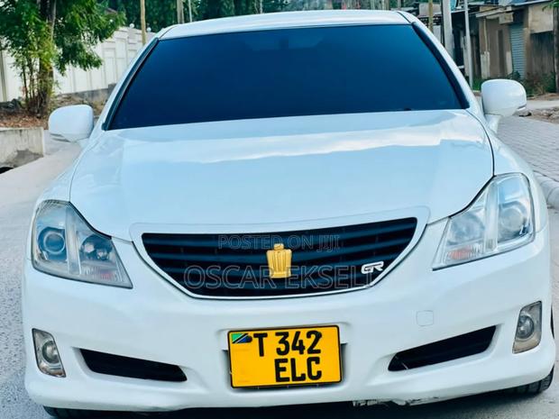 Toyota Crown 2008 White