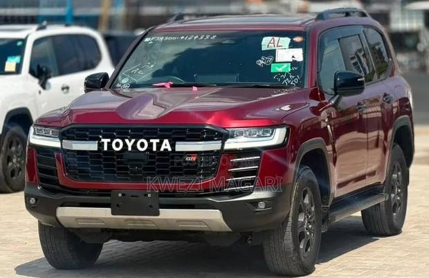 Toyota Land Cruiser 2025 Maroon