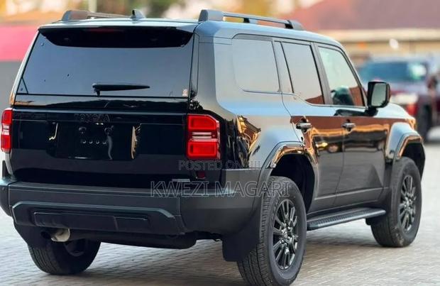 Toyota Land Cruiser Prado 2025 Black