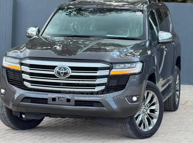 Toyota Land Cruiser 2024 Black