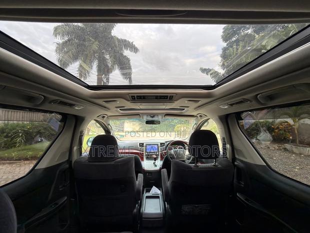 Toyota Alphard 2010 White