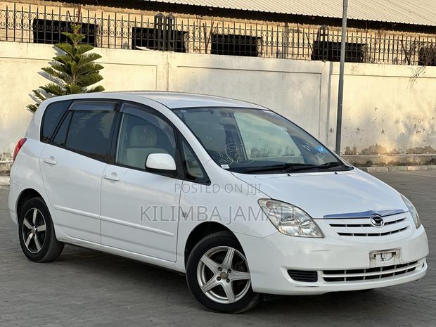 Toyota Corolla Spacio 2004 White