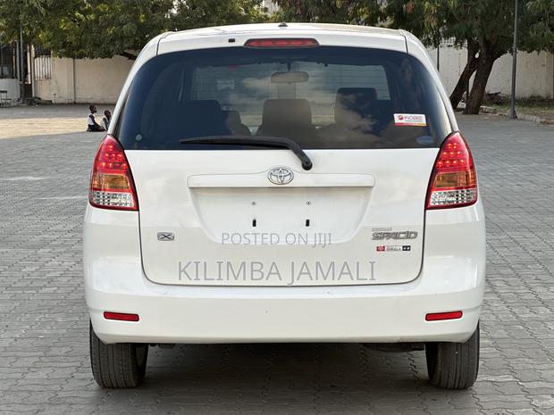 Toyota Corolla Spacio 2004 White