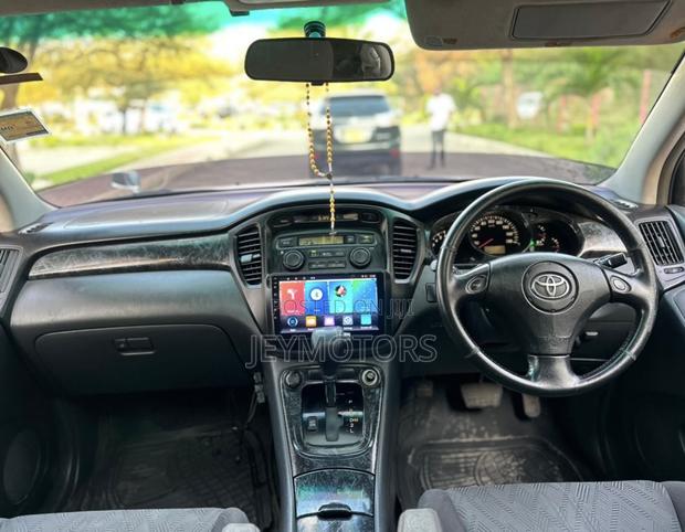 Toyota Kluger 2003 Silver
