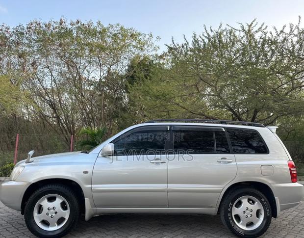 Toyota Kluger 2003 Silver