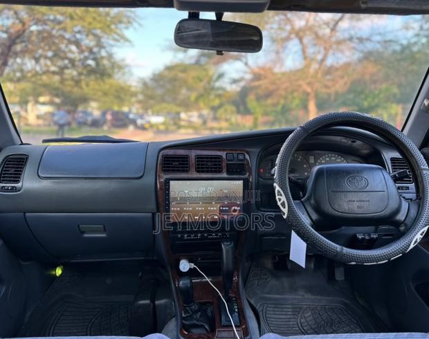 Toyota Hilux Surf 2004 Blue
