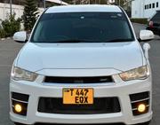 Mitsubishi Outlander 2012 White for sale