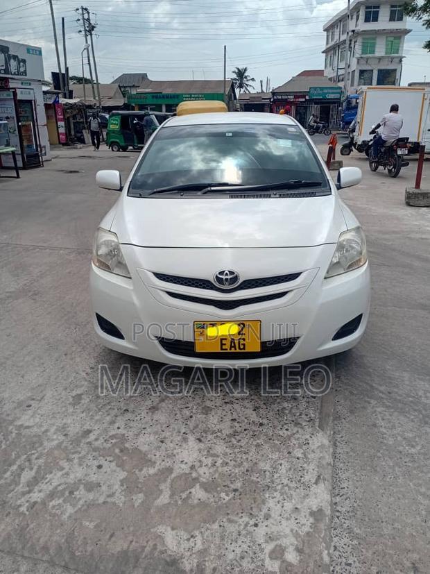 Toyota Belta 2006 White