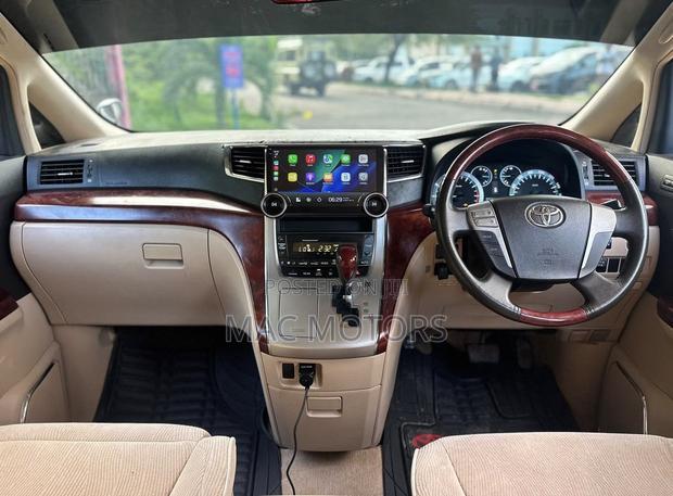 Toyota Alphard 2009 White