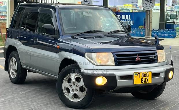 Mitsubishi Pajero Mini 2000 Blue