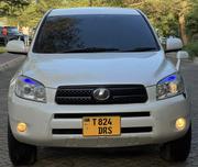 Toyota RAV4 2006 Pearl for sale