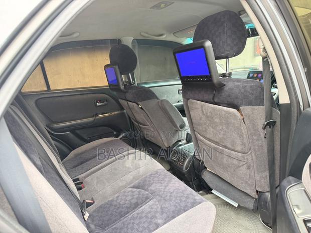 Toyota Harrier 3.0 V6 2001 Gray