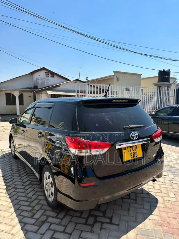 Toyota Wish 2010 Black