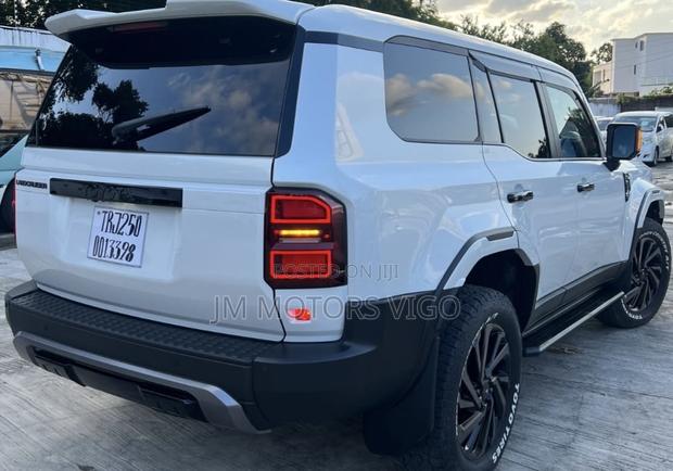New Toyota Land Cruiser Prado 2025 Pearl
