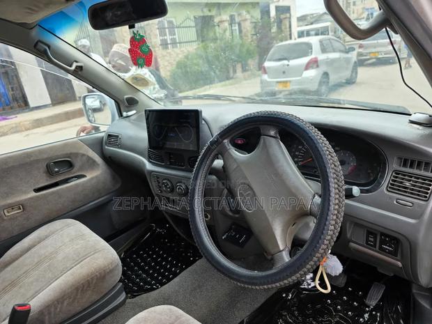Toyota Noah 2001 White