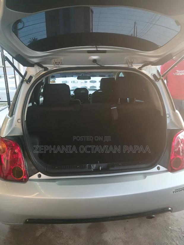 Toyota IST 2004 Silver