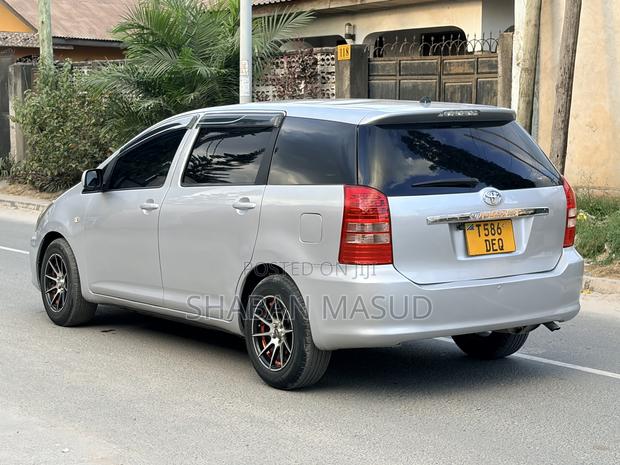 Toyota Wish 2007 Silver