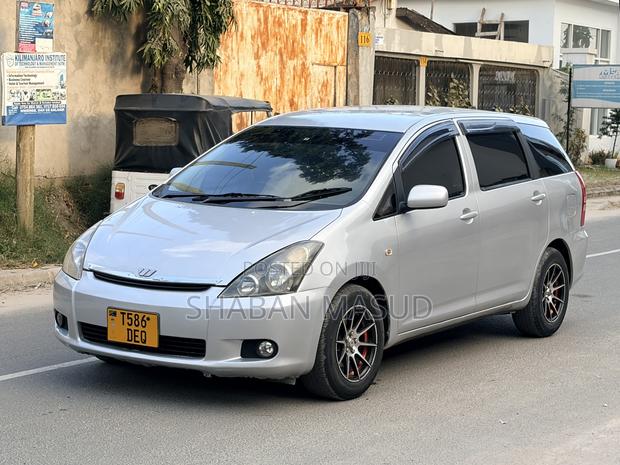 Toyota Wish 2007 Silver