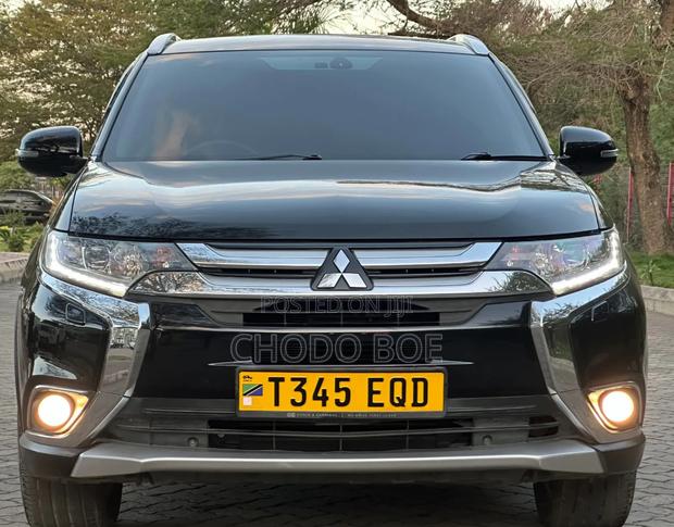 Mitsubishi Outlander 2015 Black