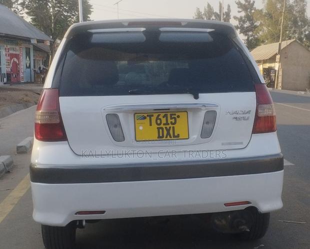 Toyota Nadia 2003 White