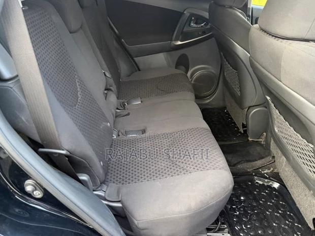 Toyota Vanguard 2010 Black