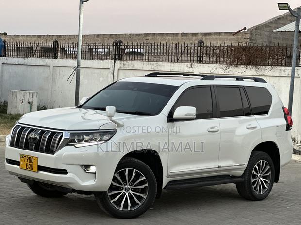 Toyota Land Cruiser Prado 2019 White