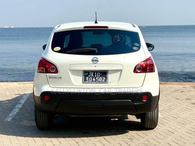 Nissan Dualis 2011 White