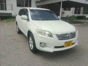 Toyota Vanguard 2011 White for sale