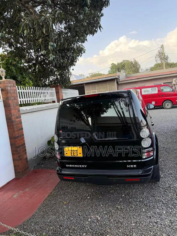 Land Rover Discovery 2015 Black