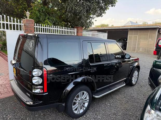 Land Rover Discovery 2015 Black
