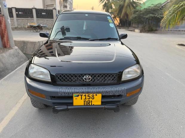Toyota RAV4 1999 Black