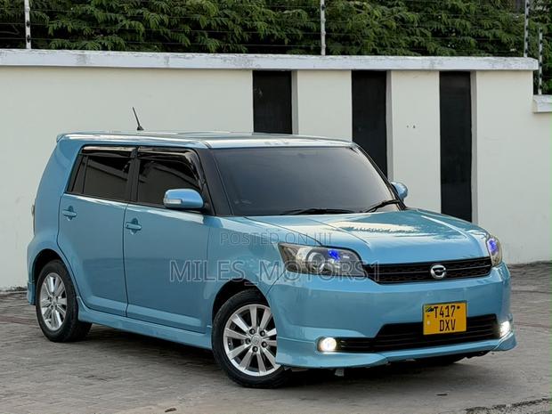 Toyota Corolla Rumion 2011 Blue