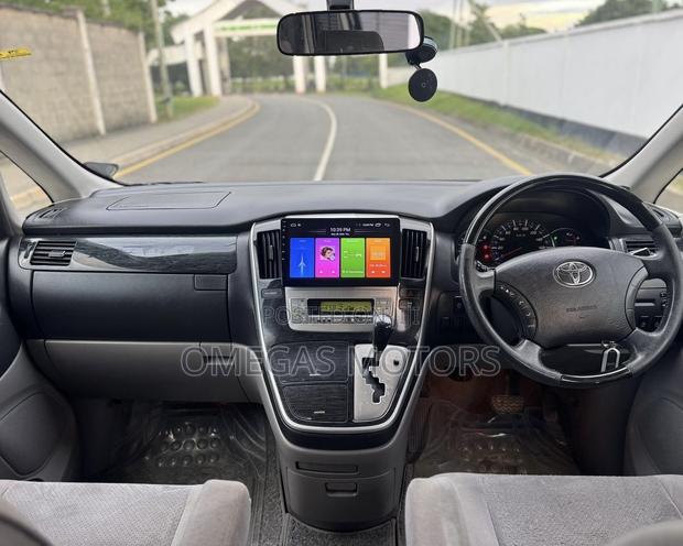 Toyota Alphard 2.4 Petrol FWD 2006 Black