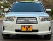 Subaru Forester 2005 White for sale