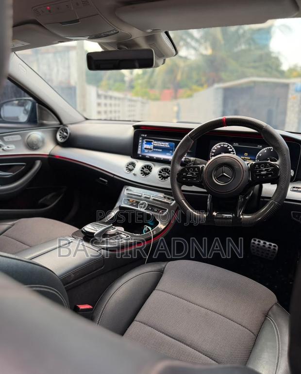 Mercedes-Benz E200 2017 Pearl