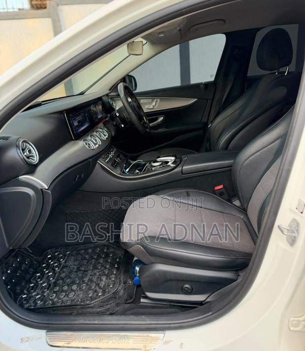 Mercedes-Benz E200 2017 Pearl