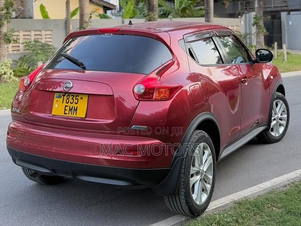 Nissan Juke 2011 Red