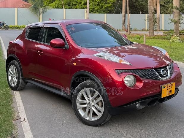 Nissan Juke 2011 Red