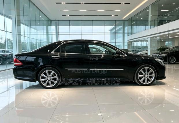 Toyota Crown 2008 Black