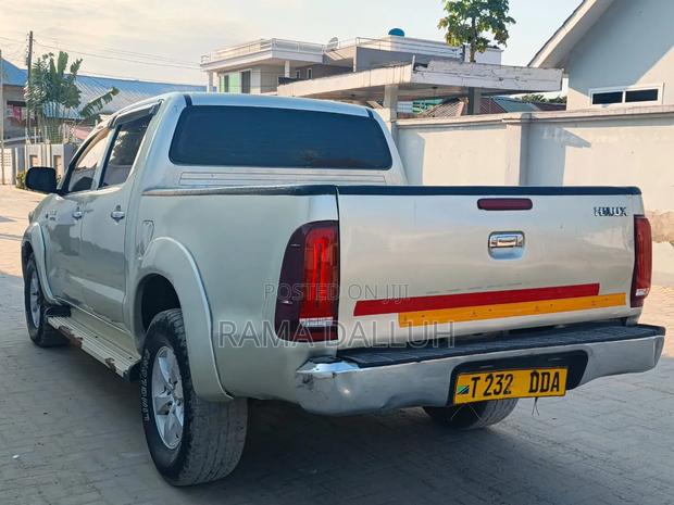 Toyota Hilux 2004 Silver