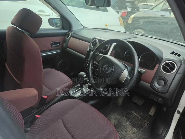 Mazda Verisa 2010 White