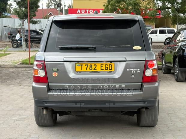 Land Rover Range Rover Sport HSE 4x4 (4.4L 8cyl 6A) 2007 Gray