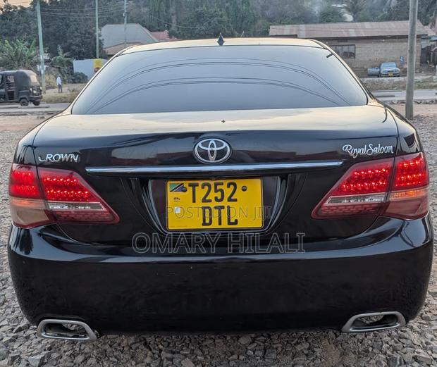 Toyota Crown 2009 Black