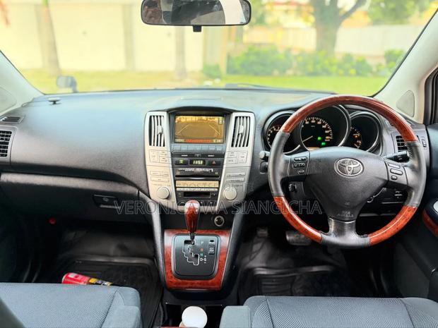 Toyota Harrier 2006