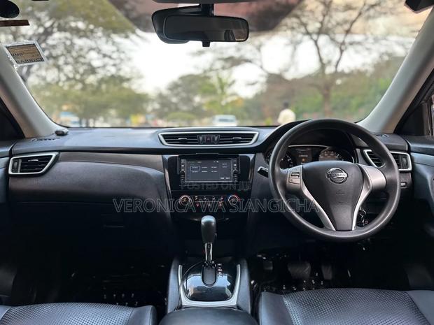 Nissan X-Trail 2017 Gray