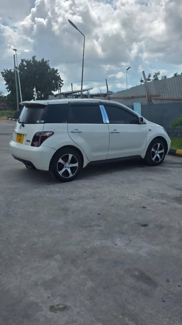Toyota IST 2005 White