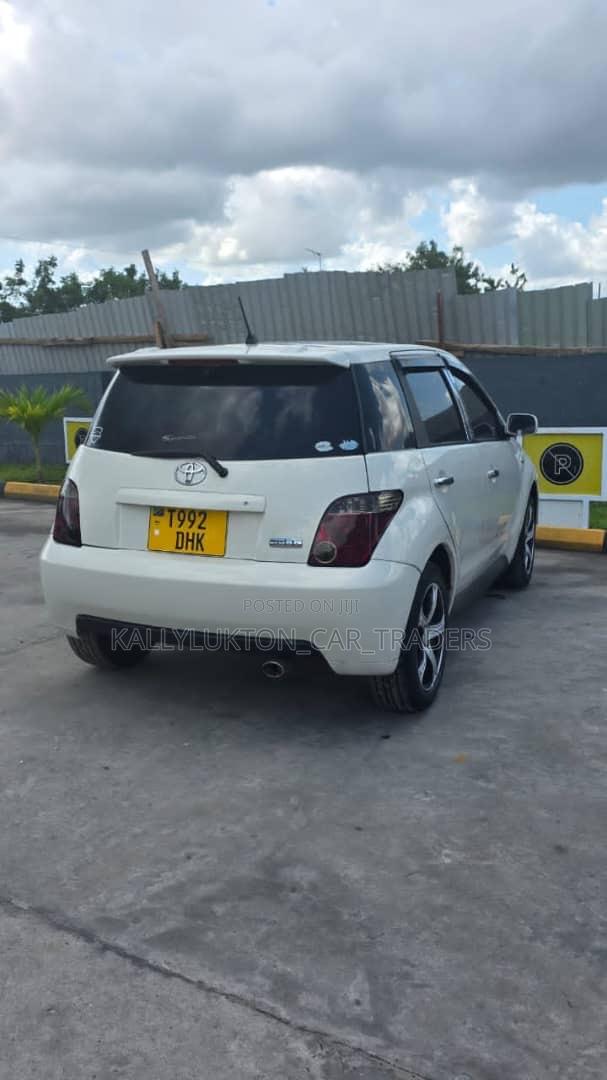 Toyota IST 2005 White