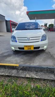 Toyota IST 2005 White for sale