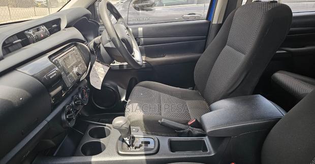 Toyota Hilux 2019 Blue
