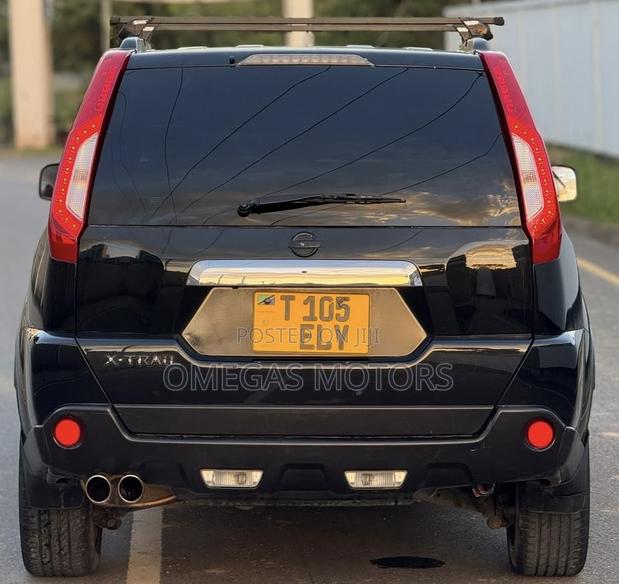 Nissan X-Trail 2.0 Petrol XE 2012 Black